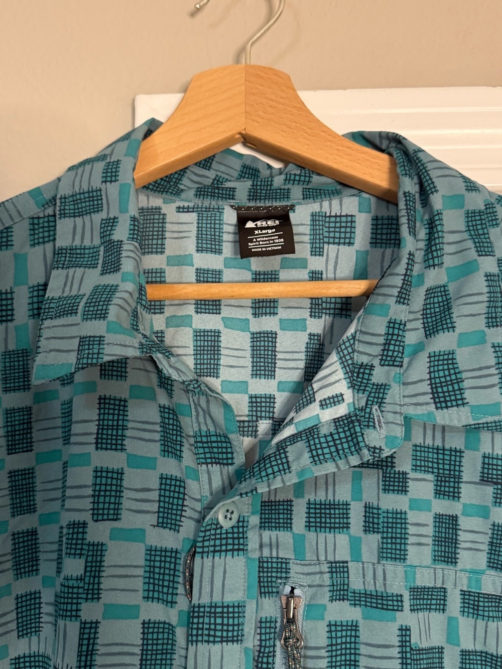 REI Men's Teal Patterned Short-Sleeve Button-Up Shirt - Picture 3 of 6